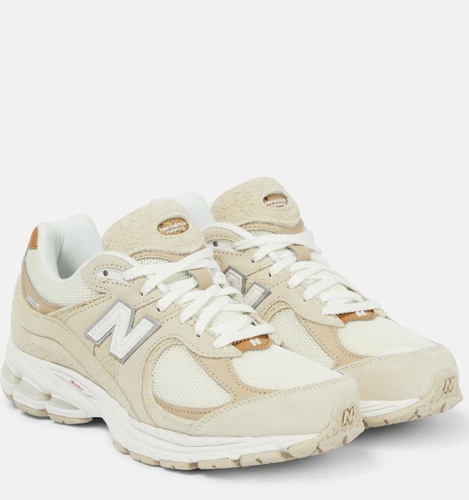 NEW BALANCE 2002R leather sneakers