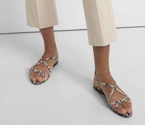 theory Strappy Flat Sandal in Python Print Leather - 36 바로출고