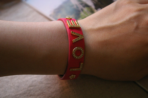 Juicy Couture leather bracelet 쥬시꾸띄르 가죽팔찌!! -love pink 