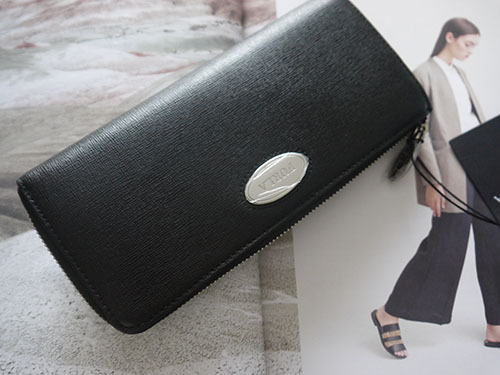 Furla leather long wallet ; 깔끔한 훌라 지갑 ;더스트백포함 현금가 119,000원!  